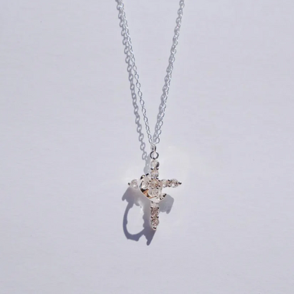 Glaube und Triumph Halskette